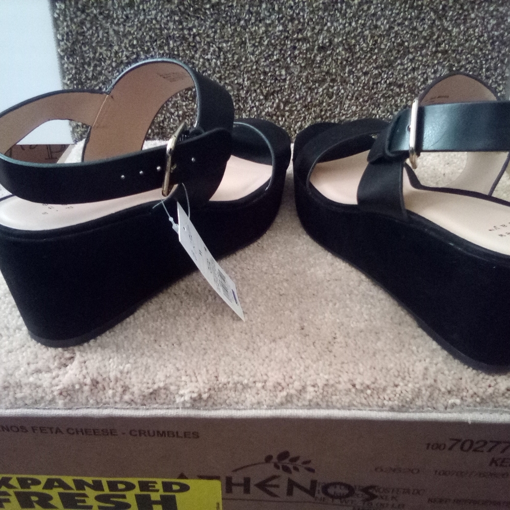 Women's shoes